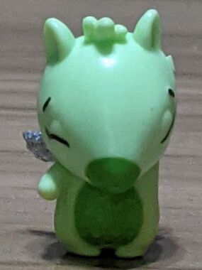 Hatchimal Sweet Smelling Anteagle Mini Figure
